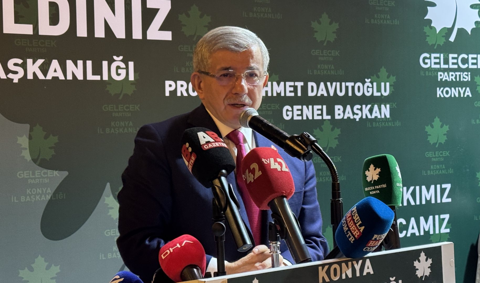 DAVUTOĞLU KONYA'DA