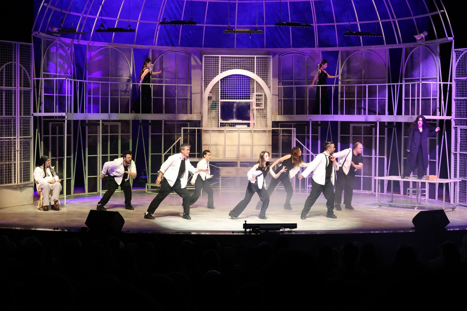 KONYA’DA “KAFESTEN BİR KUŞ UÇTU” PRÖMİYERİ