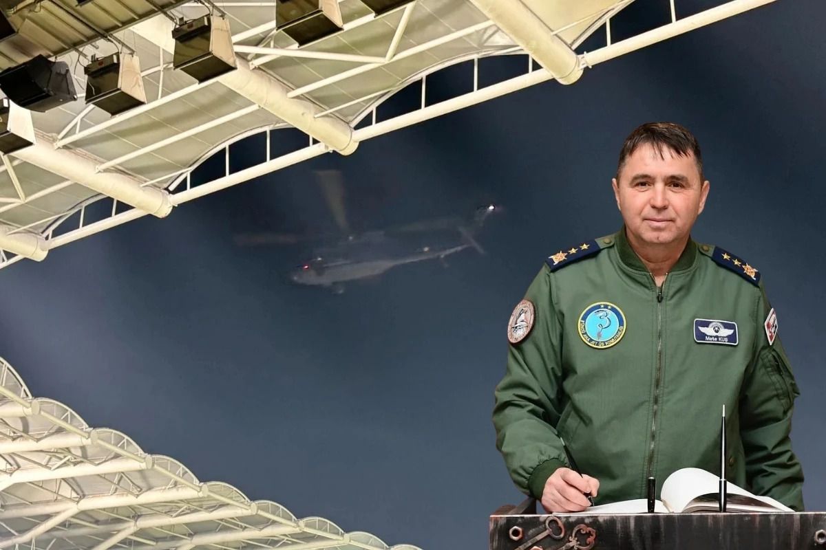 DEVLET KASASINDAN LOKMA DAĞITTI AMA UÇAK UÇURTTUĞU İÇİN GÖREVDEN ALINDI