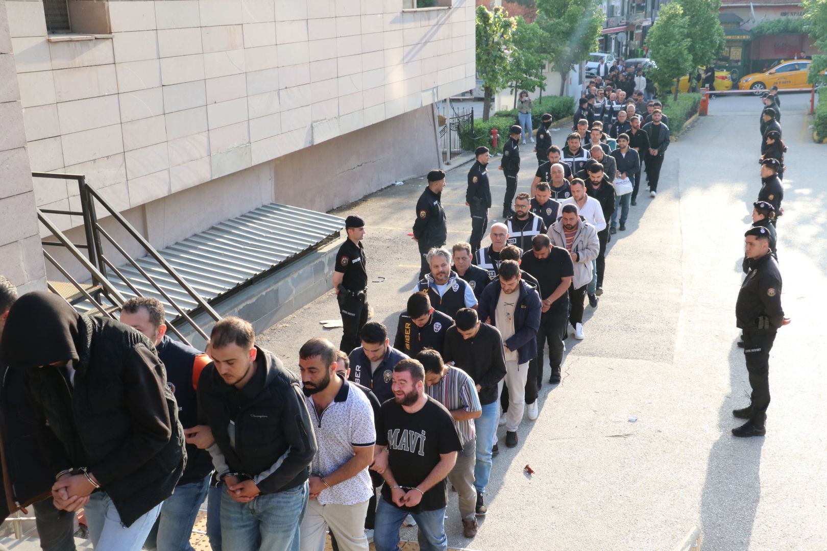 ESKİŞEHİR MERKEZLİ BAHİS OPERASYONUNDA KONYA’DA DA ZANLILAR YAKALANDI