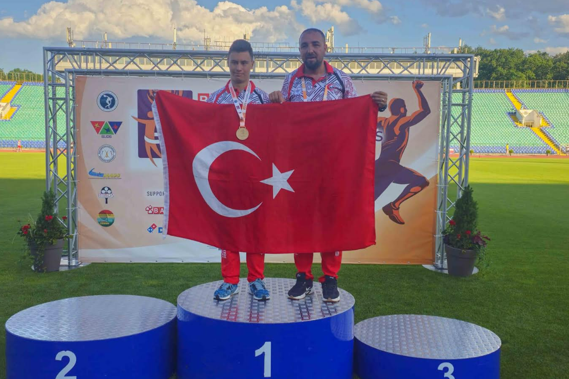 MUHAMMED EREN’DEN DÜNYA REKORLARIYLA TARİHİ ZAFER 