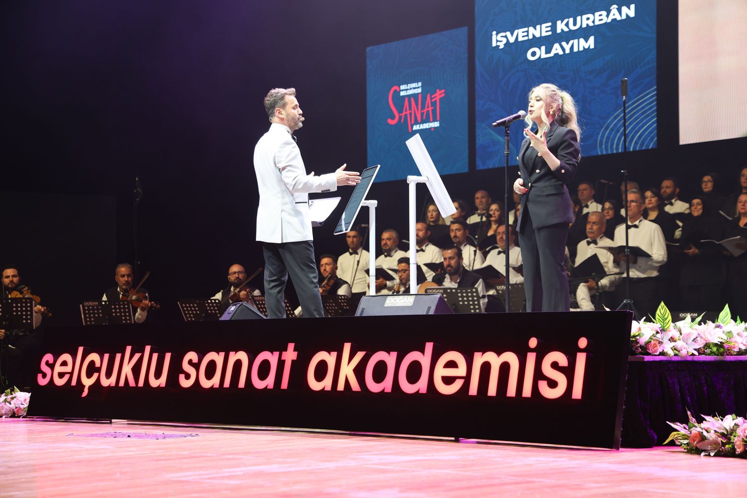 SANAT AKADEMİSİ KOROSU SENAR’IN ESERLERİNİ SESLENDİRDİ